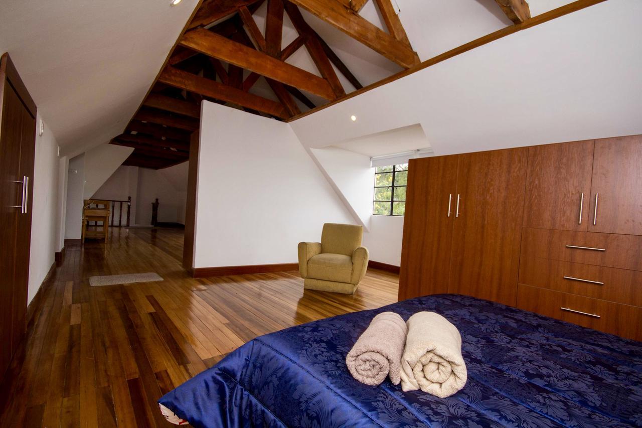 House For Groups - The Hostel Project Bogota Ngoại thất bức ảnh